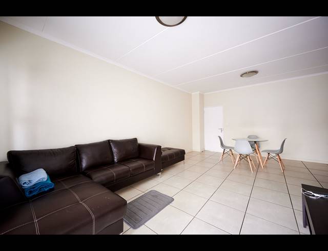 3 BEDROOM APARTMENT FOR SALE IN OLIVEDALE